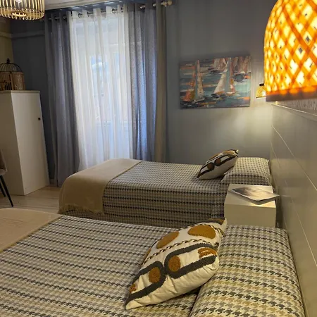 Hostal Boutique Puerta Del Sol Torrelavega Exterior photo